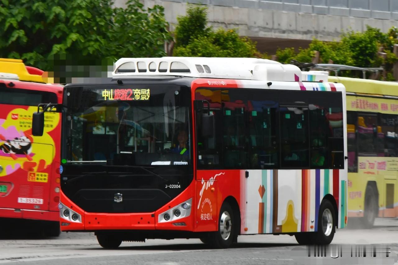 广州公交巴士焕然一新，部分线路已经悄悄改头换面了！
全新的车型，告别大车，迎来短