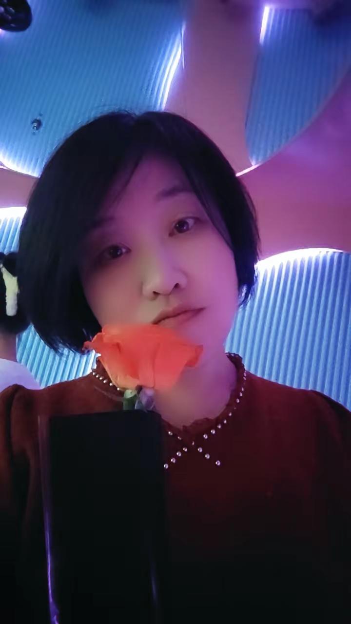 祝美女们节日快乐