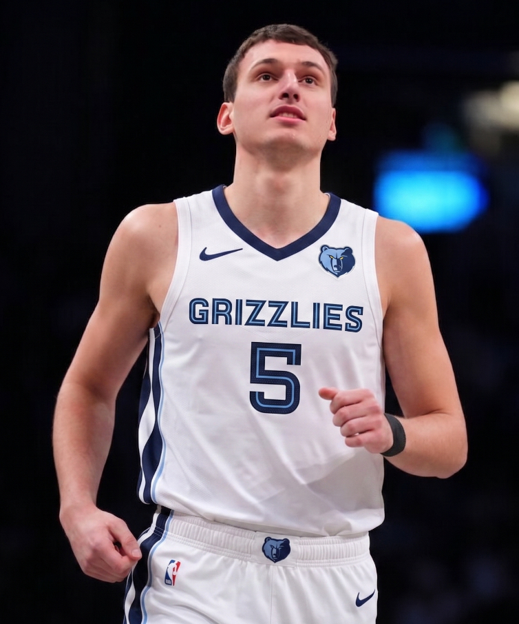 Ira Winderman：根据雅虎体育的报道，贾·莫兰特对热火队感兴趣，这或许