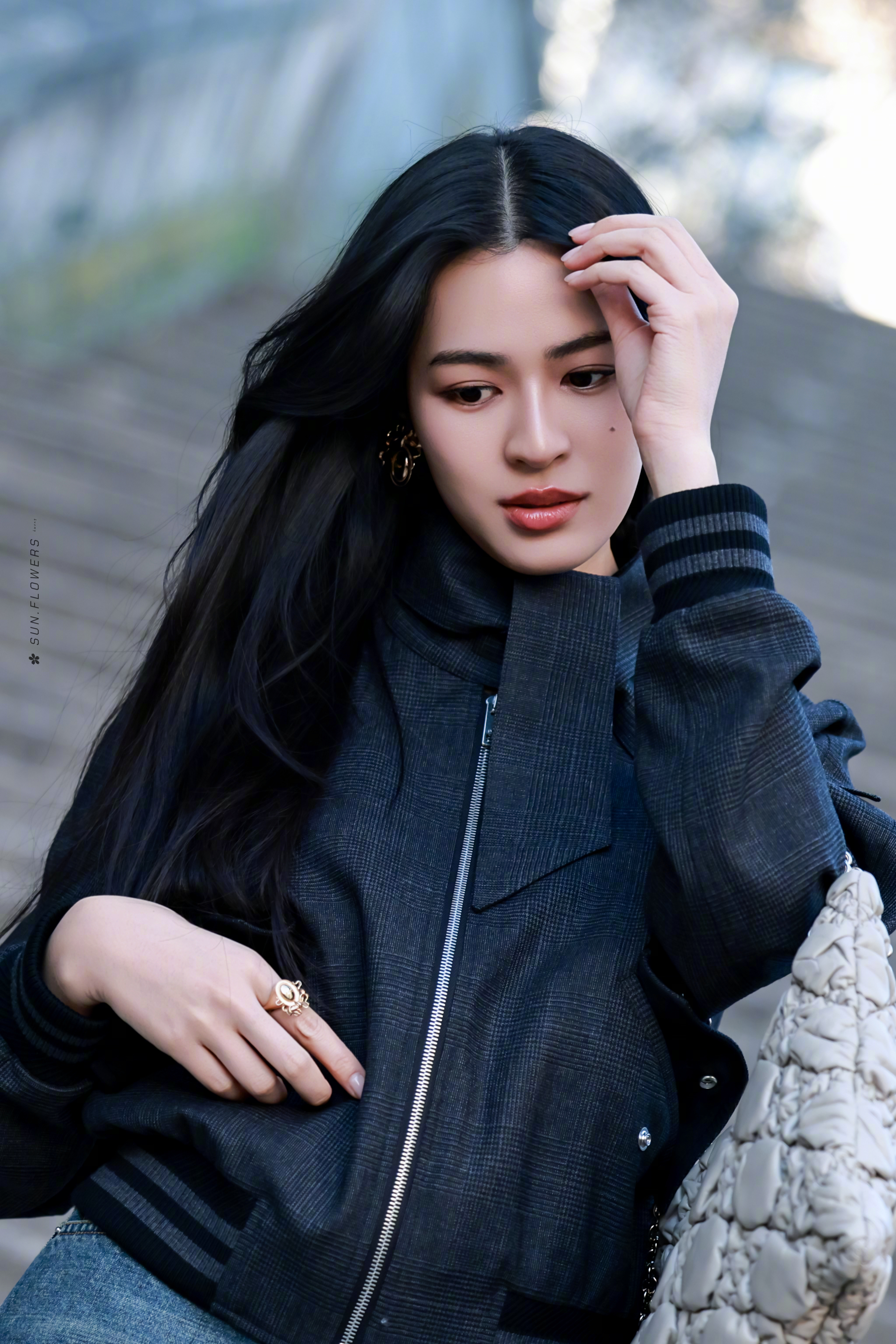 邝玲玲泰娱最受关注演员评选断层第一 邝玲玲在2026泰娱最受关注演员评选中断层第