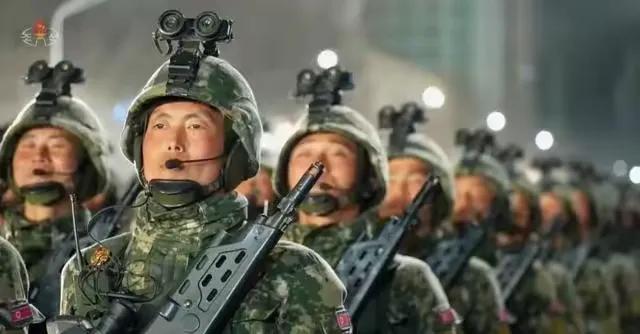 约一万五千人赴俄参战，逾七千人伤亡，乌方称朝鲜援俄部队在库尔斯克几近被打残。
