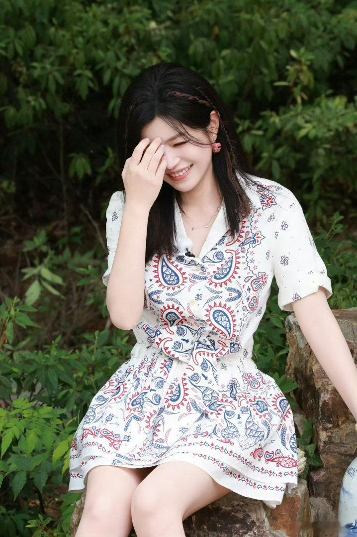 陈妍希曝40岁女演员现状我家那闺女拒绝被标签绑架的陈妍希太有魅力。否定甜妹固化人