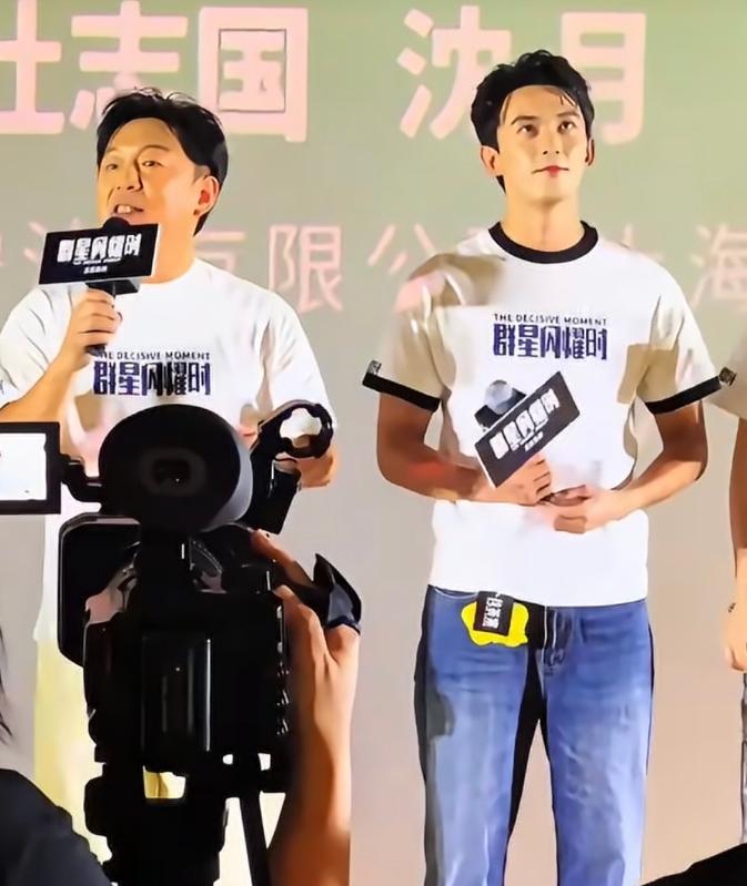 一部电影最狼狈的退场，不是票房一天比一天低，而是主演上午还在台上卖力吆喝，晚上整
