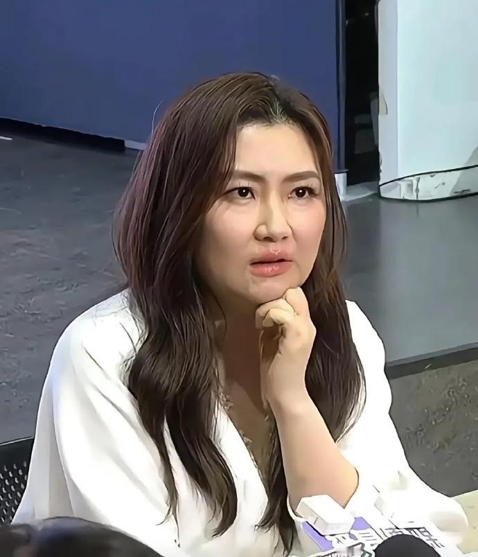 Selina任家萱真的太伟大了！都说烧伤病人生孩子危险，她却为了生个孩子把自己养