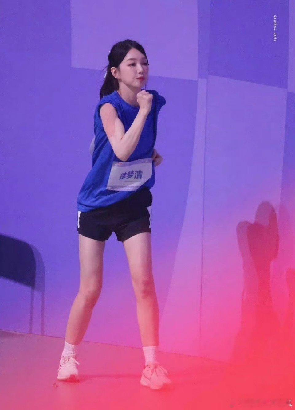 徐梦洁这个肌肉确实是有点强了，有的男明星该无地自容了吧 ​​​