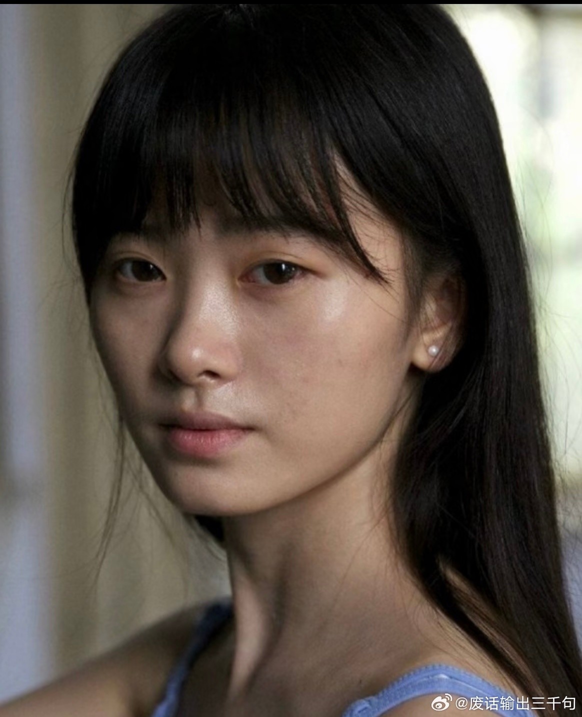 鞠婧祎化淡妆和刚出道的时候相比鞠婧祎变化好大啊只能说这姐美商确实很高 