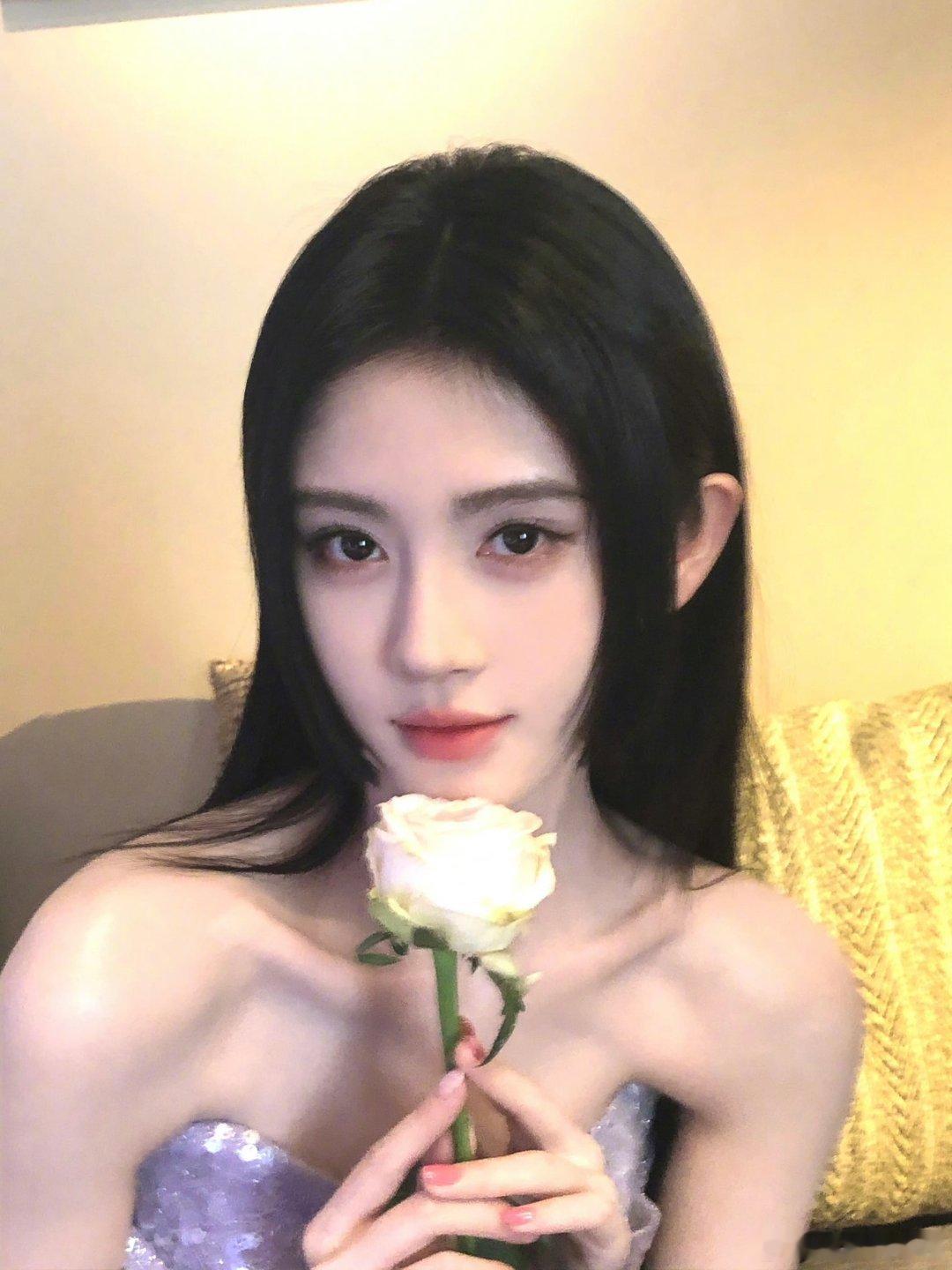 jjy鞠婧祎姜黎非 jjy鞠婧祎千香 喜欢你 今天 明天 天天^>⸝⸝⸝⸝<^