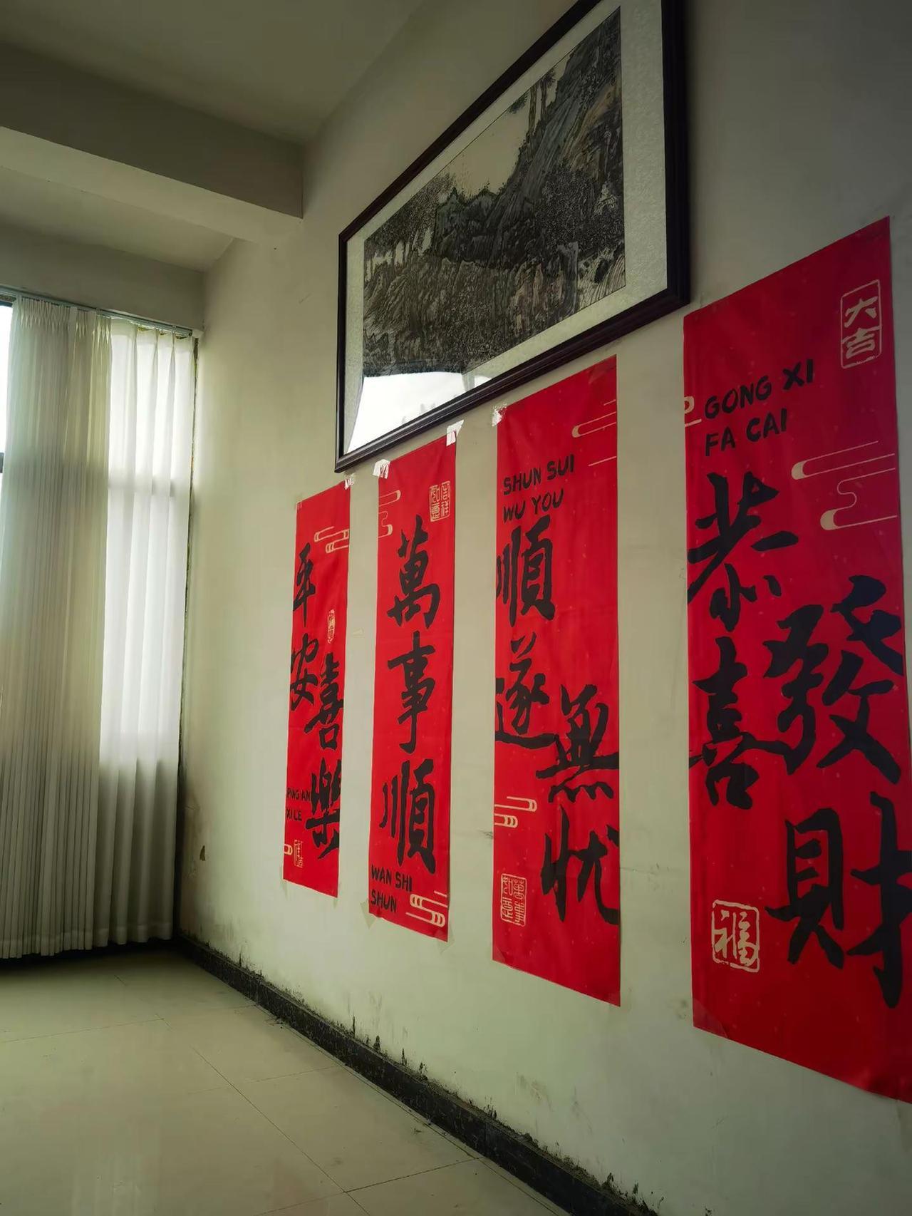 今夜月明人尽望，不知秋思落谁家。千百年来，月色如旧，而人间离合总在圆缺之间辗转。