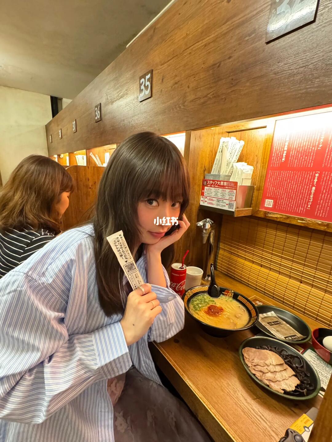 she loves to eat 😋