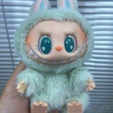 继年轻人后周鸿祎也迷上Labubu周鸿祎称自己也买不到Labubu继年轻人后，周
