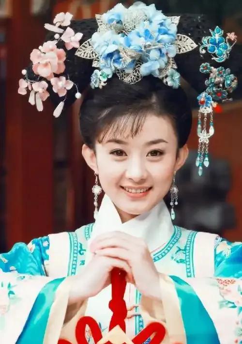 赵丽颖绝对是角色塑造领域的“多面能手”。想当初在《新还珠格格》里，她演的晴儿温婉
