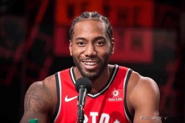 据The Athletic记者Pablo Torre在播客节目中爆料，快船队球星