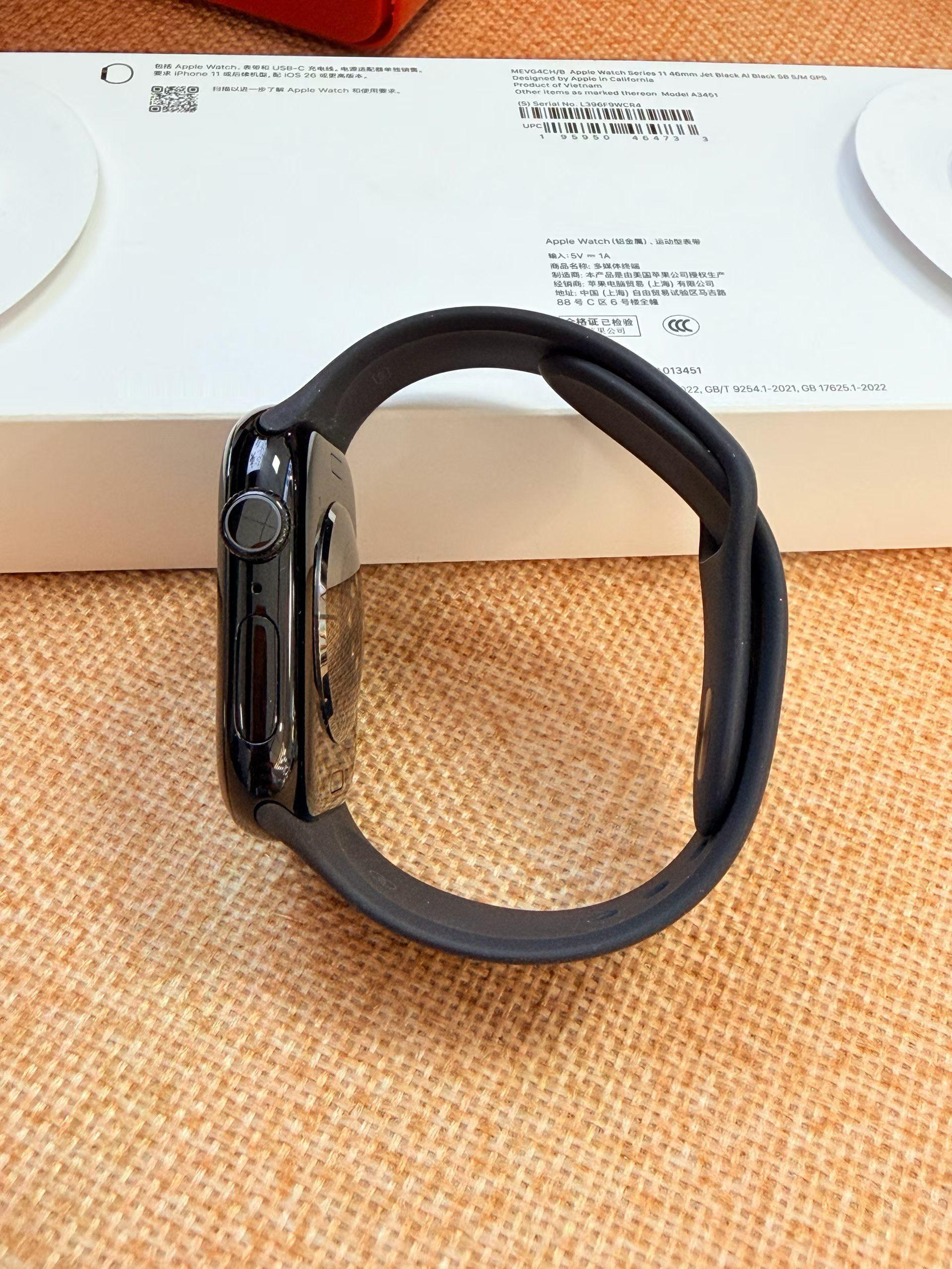 精品二手智能表全新苹果S11 46mm黑26年8月19日激活，仅激活未使用完美成
