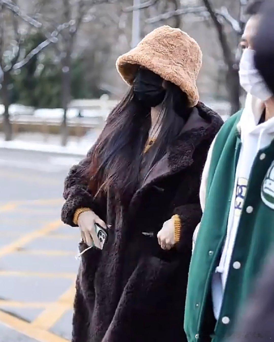 王楚然现身央视春晚联排王楚然现身央视春晚 王楚然现身央视春晚联排 