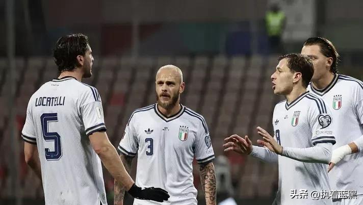 对待国米及国米球员，意大利媒体从来就是火上浇油！
《米兰体育报》赛后评分：巴斯托