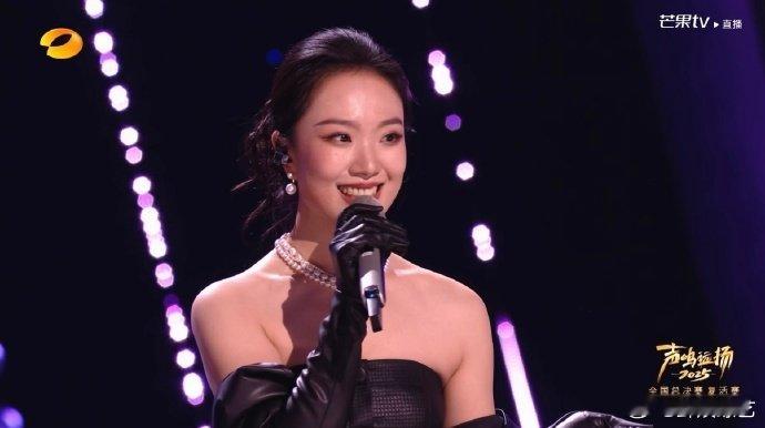 苗梦初反驳被评用力过猛 敢为自己风格发声的勇气太赞！她指出大家对音乐剧演员的先入