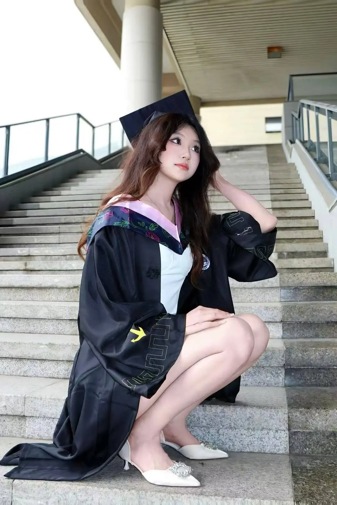 永远不要跟别人去比生活 有多少钱就过多少钱的日子呗 只要健健康康的 当...