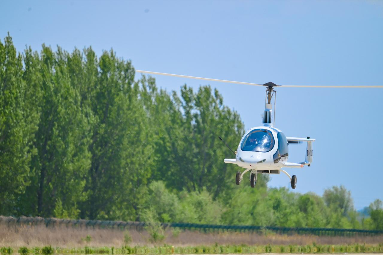 据大众新闻
4月28日，位于山东烟台黄渤海新区的翼凯来（烟台）航空装备有限公司全