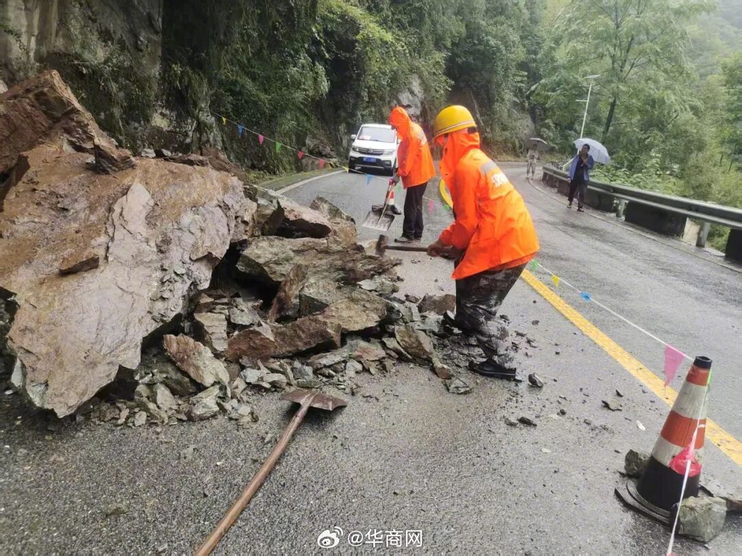 #关注陕西强降雨#【#陕西汉中干线公路水毁路段全部抢通#】7月31日至8月3日，