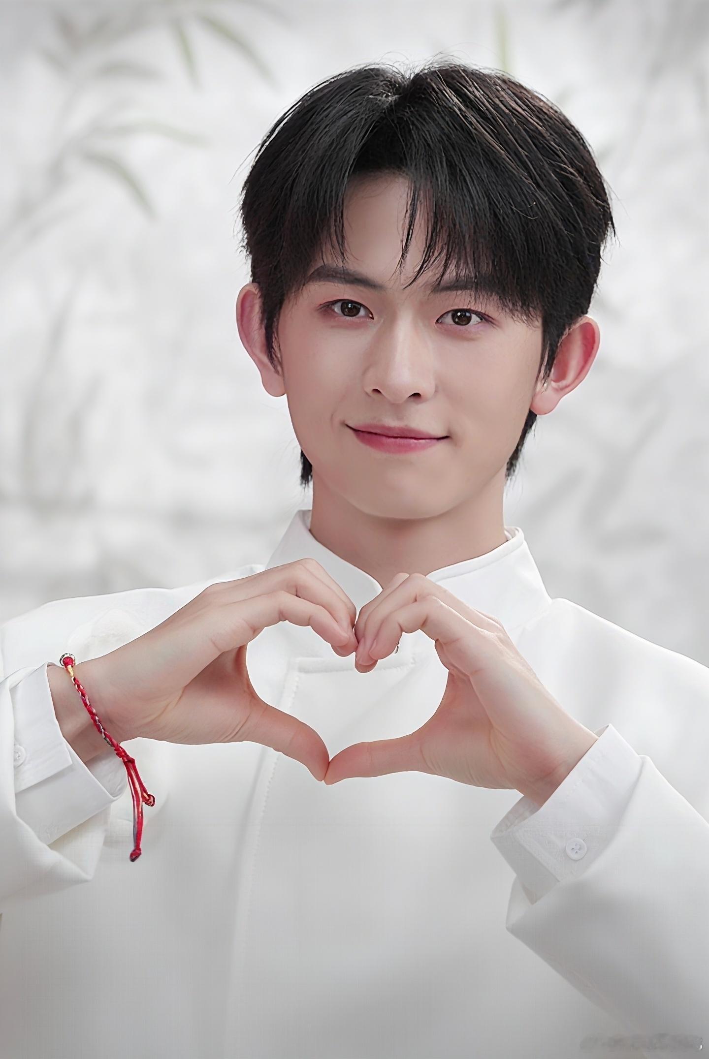 陈添祥 🍊向全世界安利陈添祥自然堂 九宫来了，今晚状态很好。