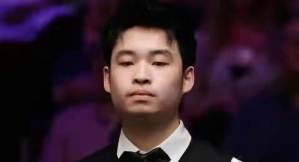 斯诺克战报：炸锅了！中国新王6-0“大血洗”，常冰玉恶战罗伯逊太原滨河体育中心的
