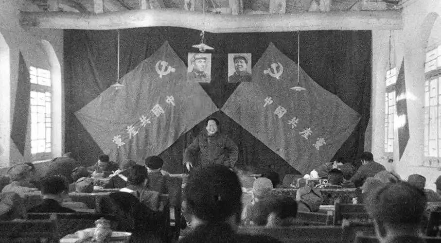 中共七届二中全会是新中国奠基会议，群雄聚会西柏坡！1949年3月5日一13日，河