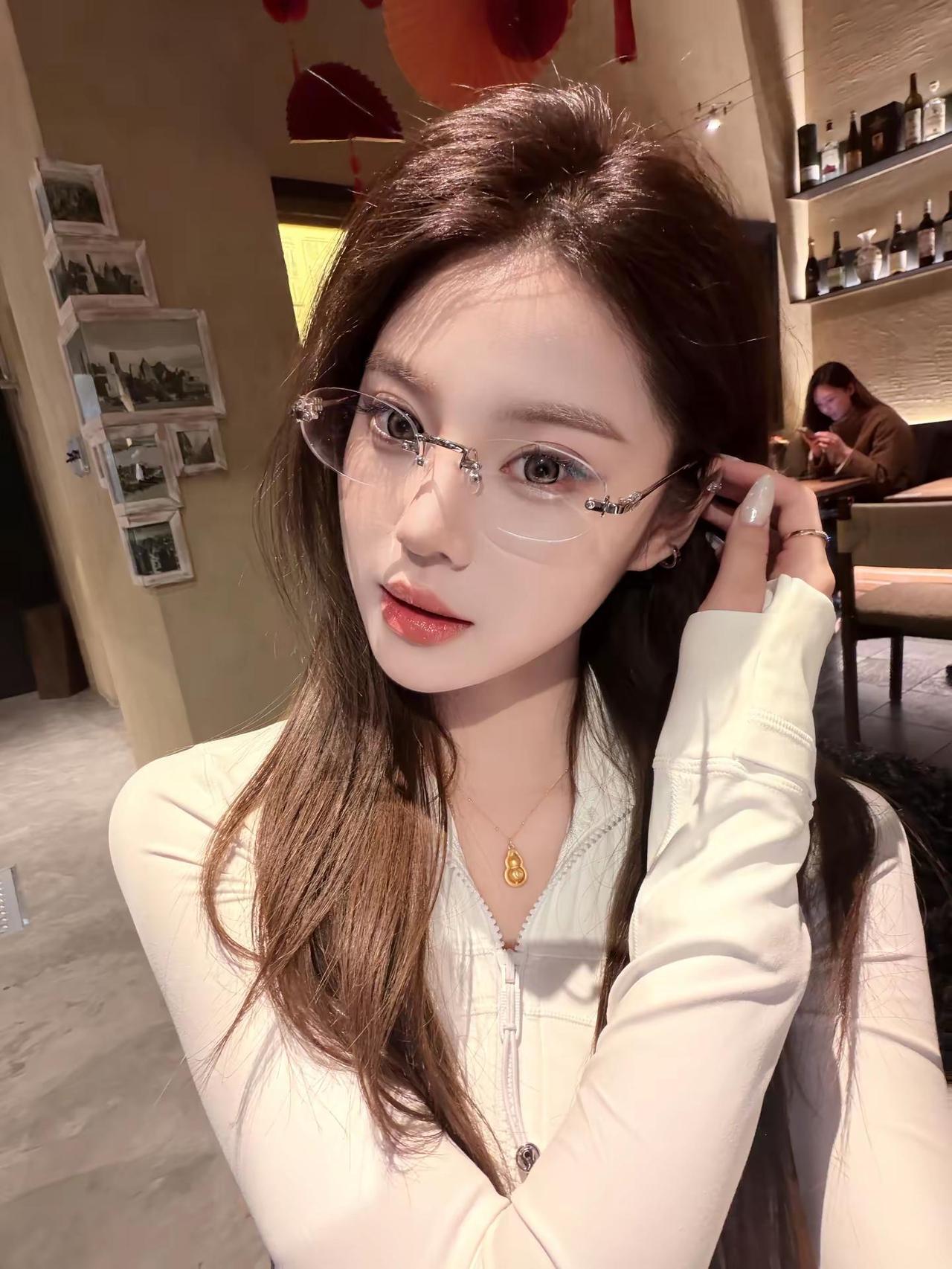 有点烦人又有点迷人