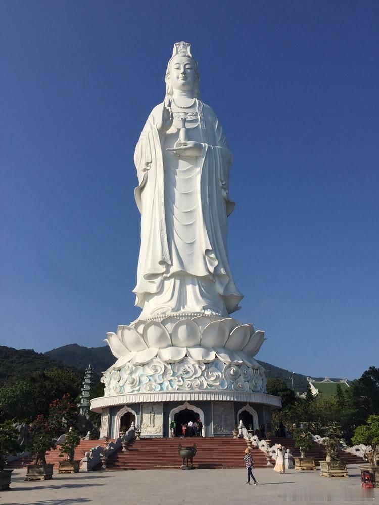 留下你的心愿，观世音菩萨加持保佑，月底愿望必得遂。灵，灵，灵！ ​​​