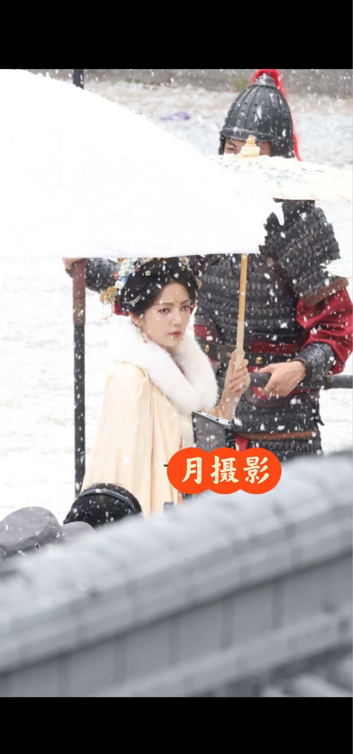 何瑞贤雪中撑伞9.1🈶
何瑞贤