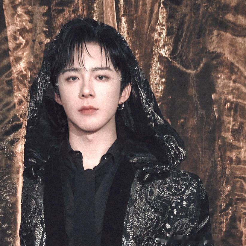 刘宇宁把晚会唱成歌手现场了 谁再说晚会只是听个响？刘宇宁直接给你唱出演唱会质感。