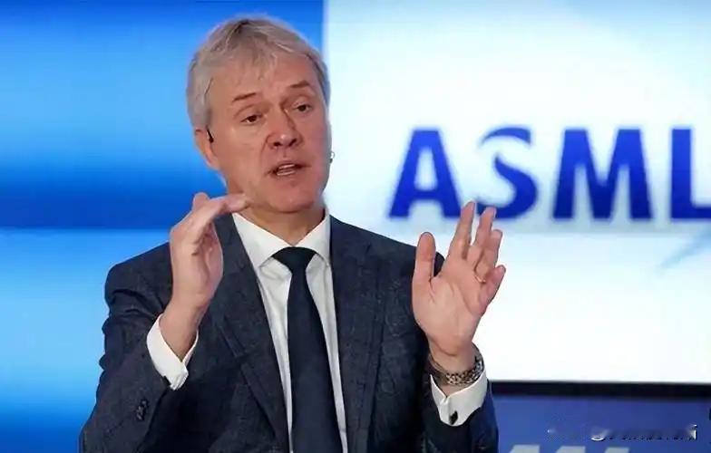 美利坚：绝不允许，使用美国技术的光刻机，卖给中国。中国：绝不允许，使用中国稀土的