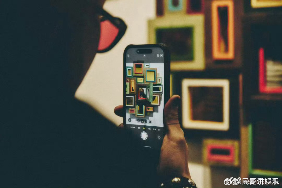 🌸徐明浩四月的漂流 ，让四月有了专属旋律。在这温柔的歌声里，感受春天的美好，太