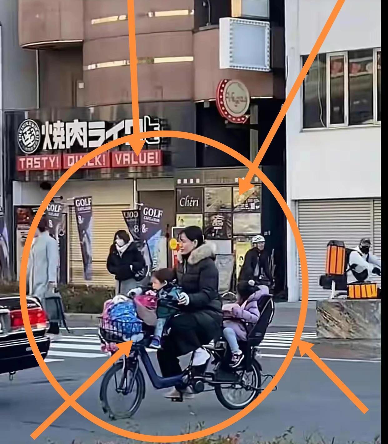 博主“怒批”日本交警不作为：自行车载人违法何时休？交通安全岂容懈怠？



古有