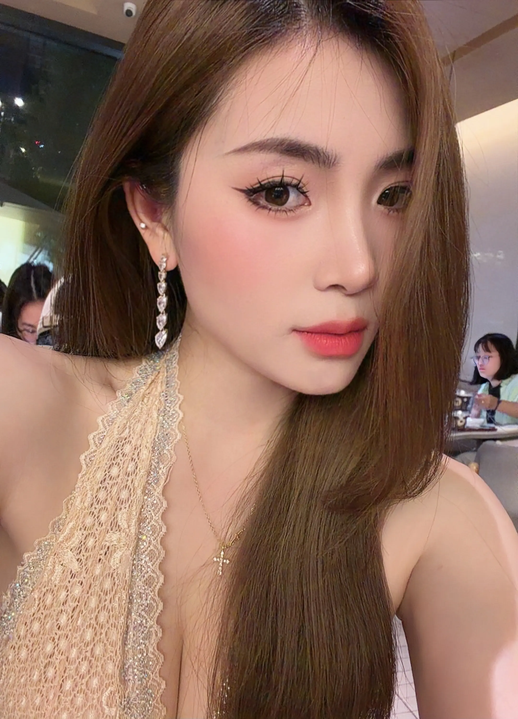 看脸还是看感觉？