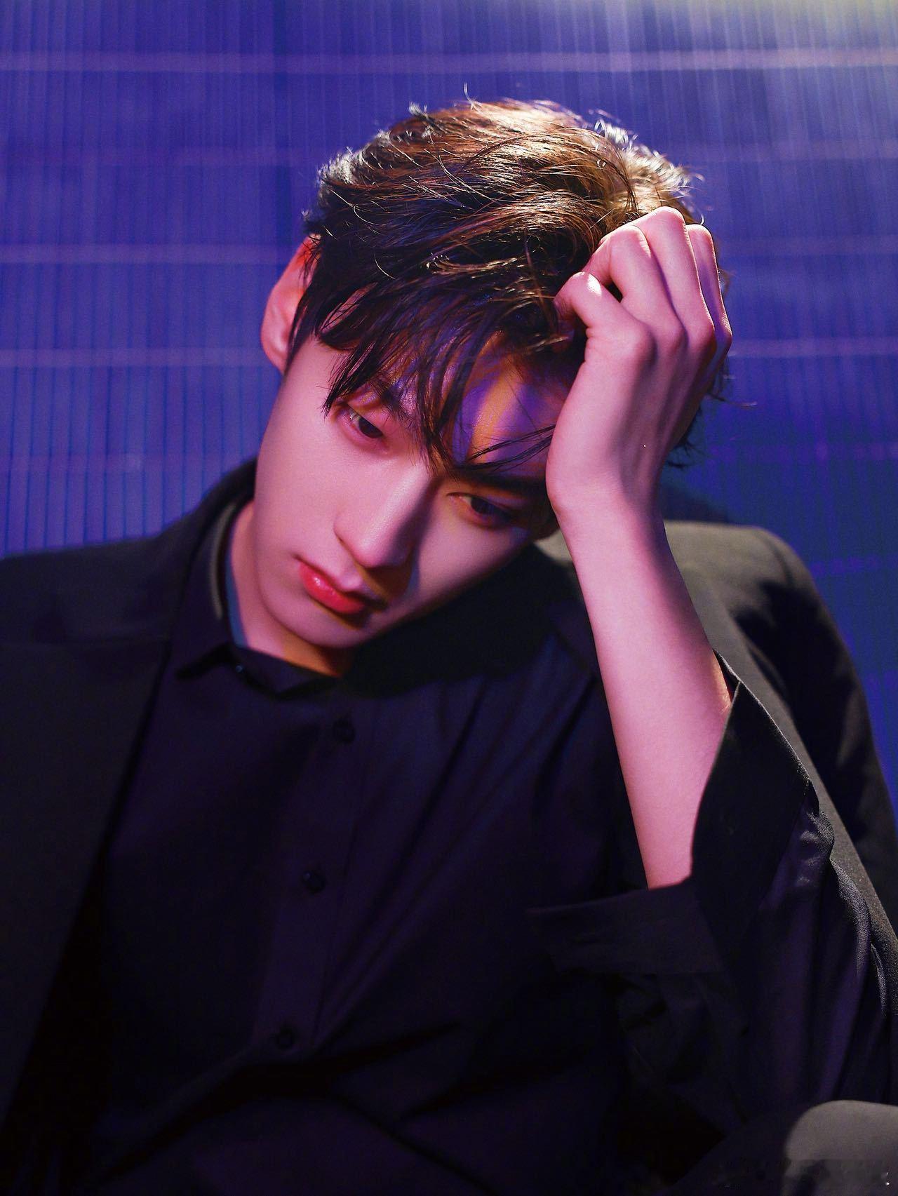 刘骏 内娱美强惨帅哥上新了 看了《江湖夜雨十年灯》，被千雪深圈粉啦，记住了演员刘