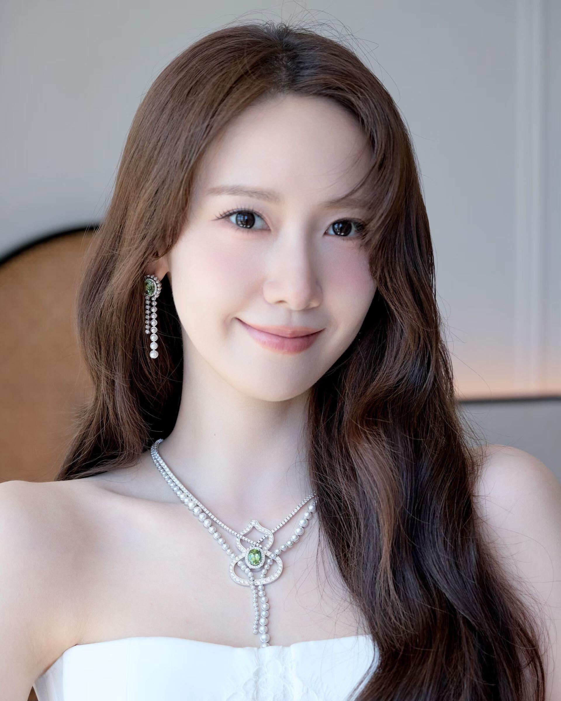 Qeelin全球品牌代言人林允儿 Y 林允儿0530生日快乐 260518 林允