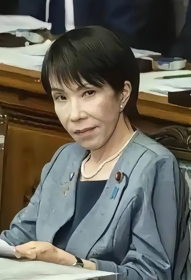 日本军舰开进台海，我们为什么不直接干沉它?
 
不少人看到日本军舰公然开进台海，