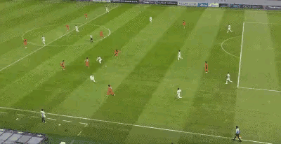 蒯纪闻的人球结合速度真的太快了！这个球传的也好，可惜李新翔最后的射门质量太差了，