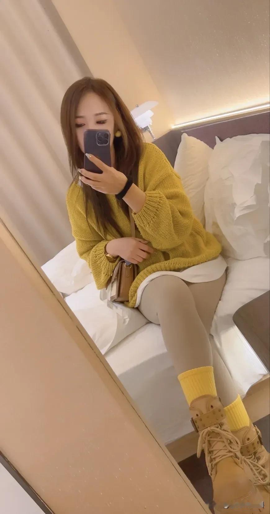 当一名吃瓜群众挺好的，最近歌手某英开演唱会很多观众提前离场，结果她还问歌还没唱完