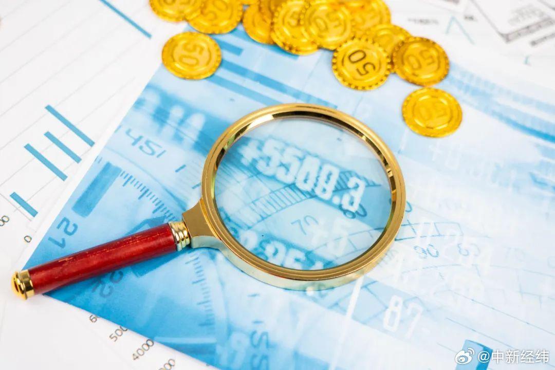 黄金跌下神坛！避险神话破灭，三大原因戳破泡沫
 
从年初疯涨至5600美元，到单