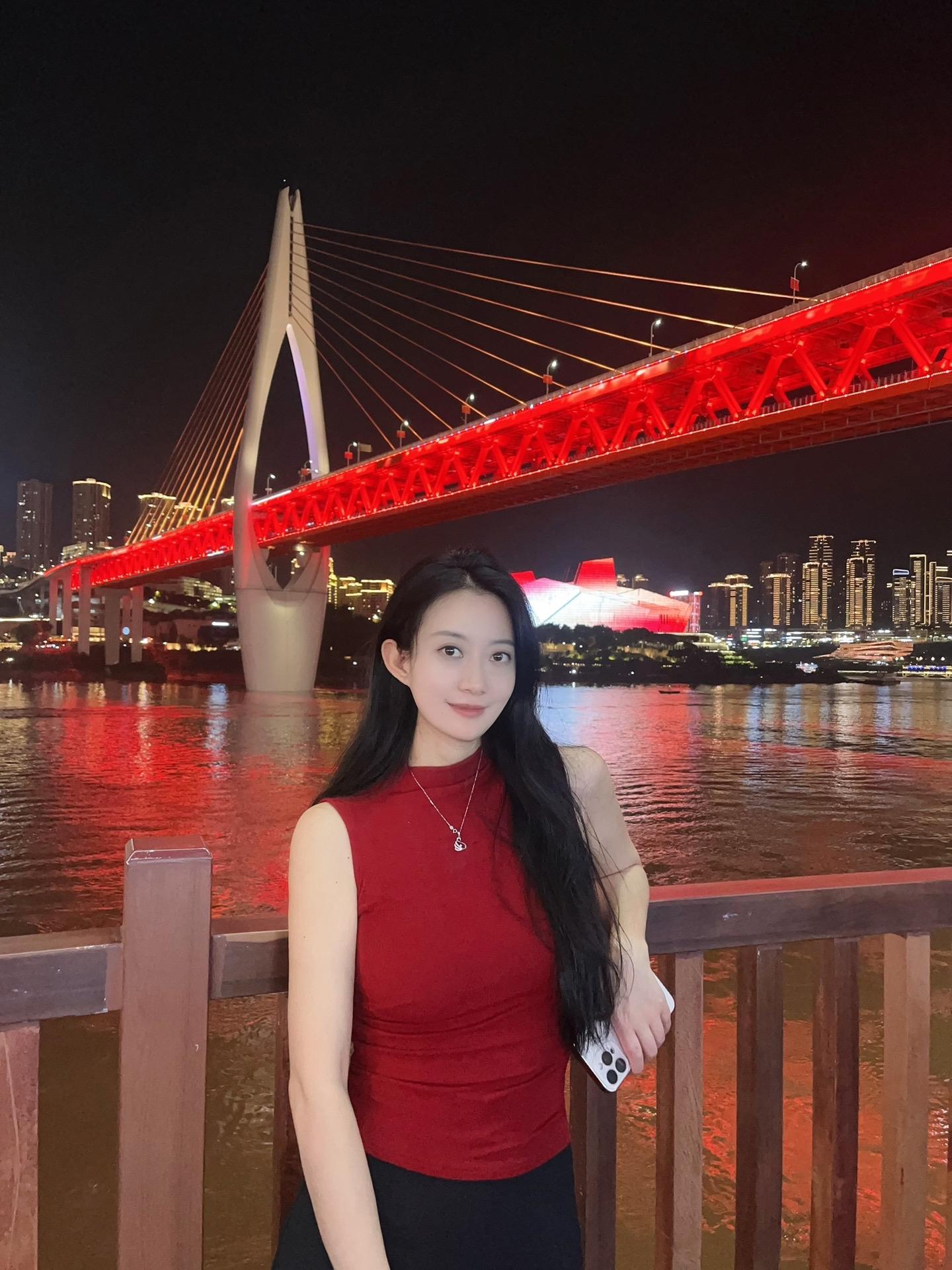 人生的意义在于穿过悲喜，然后依旧勇敢积极 ，人在不同的时期，想要的东西...