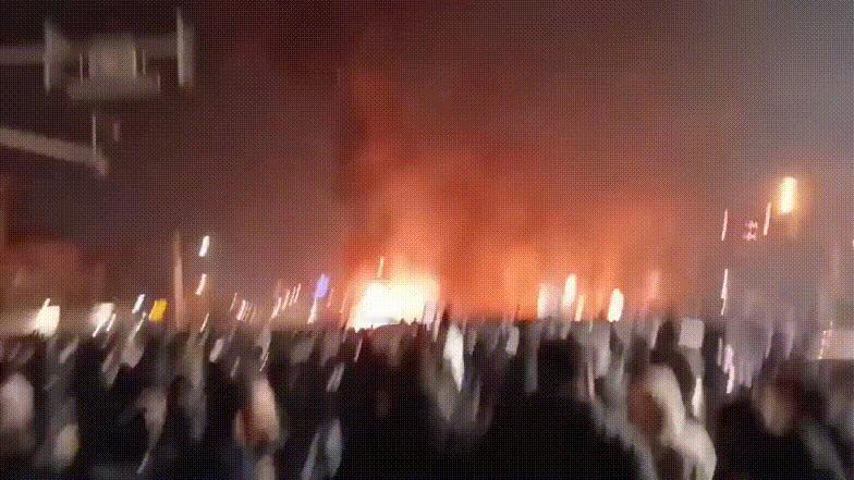 伊朗走向极端了！西方趁机煽风点火，可能复制委内瑞拉模式！

伊朗的这场骚动始于1