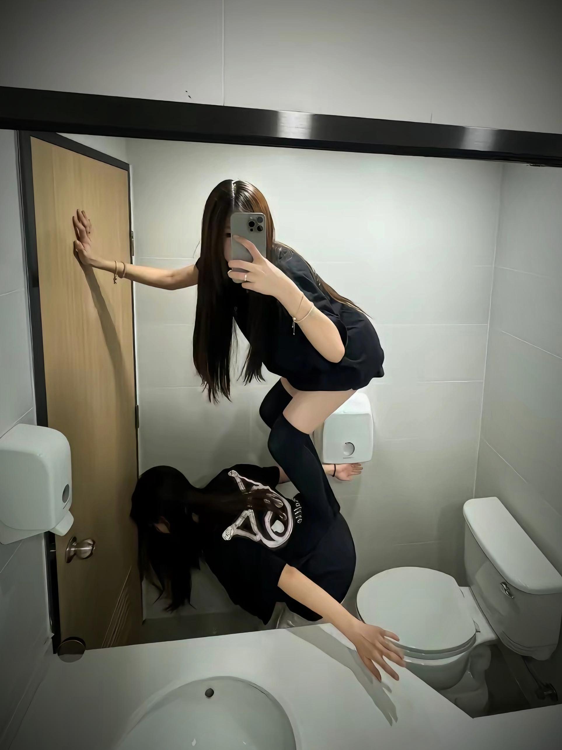 为什么我们会成为好朋友 因为我俩一个德行
