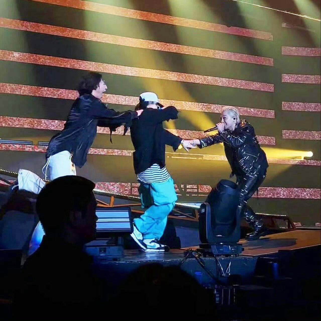 #BIGBANG三成员同台#权志龙太阳大声合体[泪][泪][泪]今夕是何年，这是