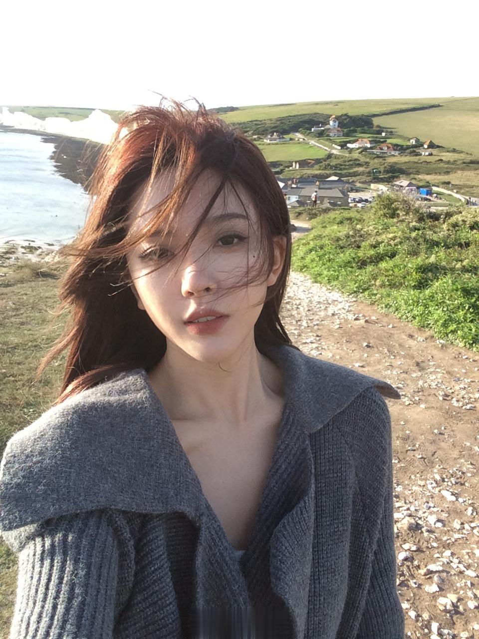 在世界的尽头⛰️ ​​​