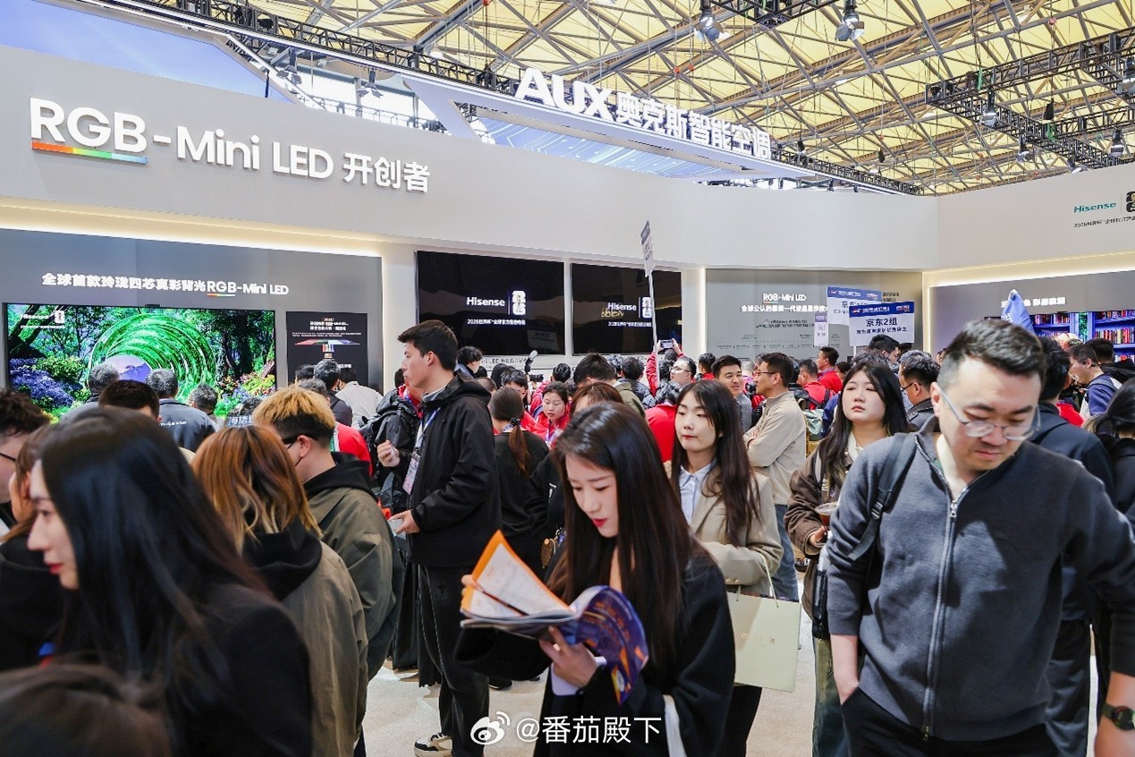 这几天，AWE2026（中国家电及消费电子博览会）在上海举办。作为全球彩电技术新