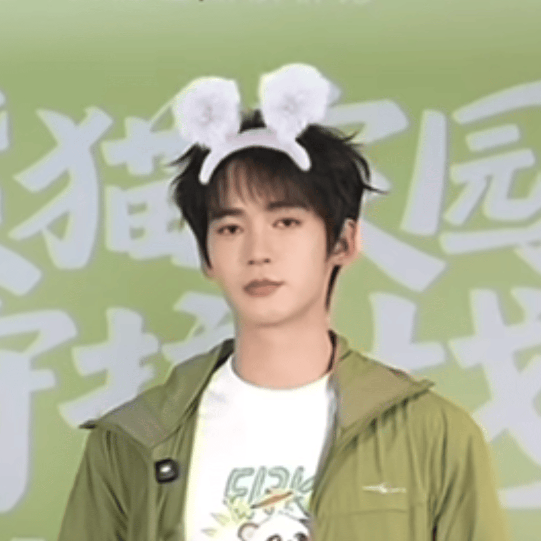 于适兔耳朵装饰，怎么这么适配？！好伟大的兔塑[可怜][可怜] ​​​