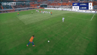 3-1，山东泰山终于赢了上海海港，海港也是没办法了，手机的确没有牌了。加布里埃尔