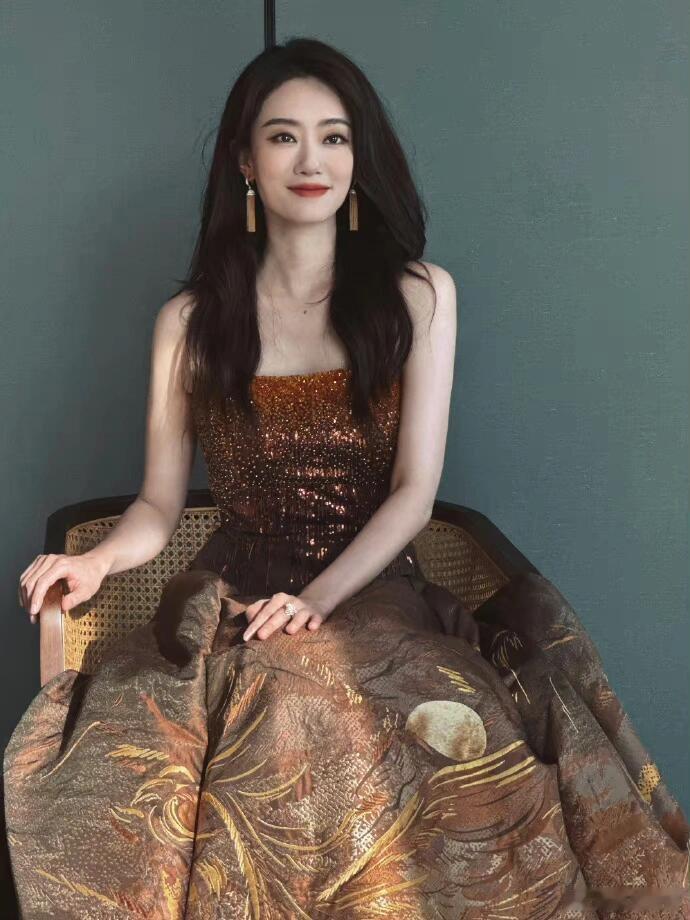 她的团队太知道怎么干活了👍 ​​​