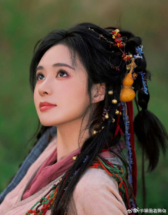 郑合惠子将门毒后妆造家人们，最近《将门毒后》的相关消息可是在网上掀起了一阵热潮，